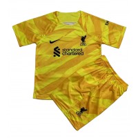 Camisa de time de futebol Liverpool Goleiro Replicas 1º Equipamento Infantil 2023-24 Manga Curta (+ Calças curtas)